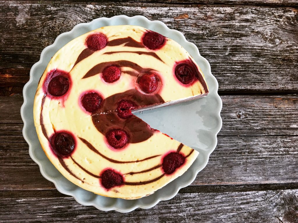 Zebra-Cheesecake low carb mit Eiweißpulver