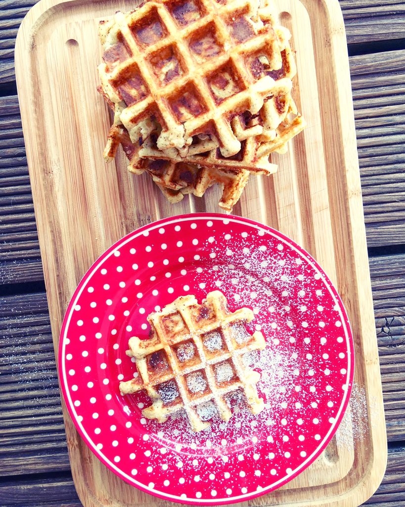 Apfelkuchen-Waffeln low carb Rezept