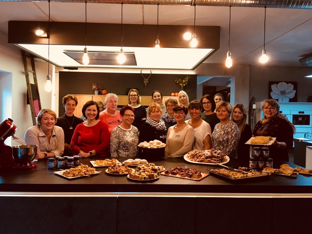 Maintal Backkurs mit Holladiekochfee Petra Hola-Schneider