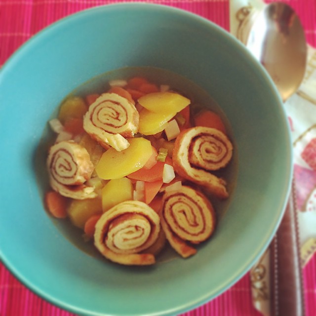 Gemüsesuppe mit Parmesan-Pfannkuchen - Holla die Kochfee