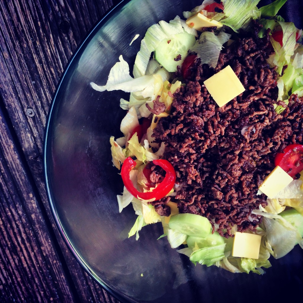 Cheeseburger Salat 1