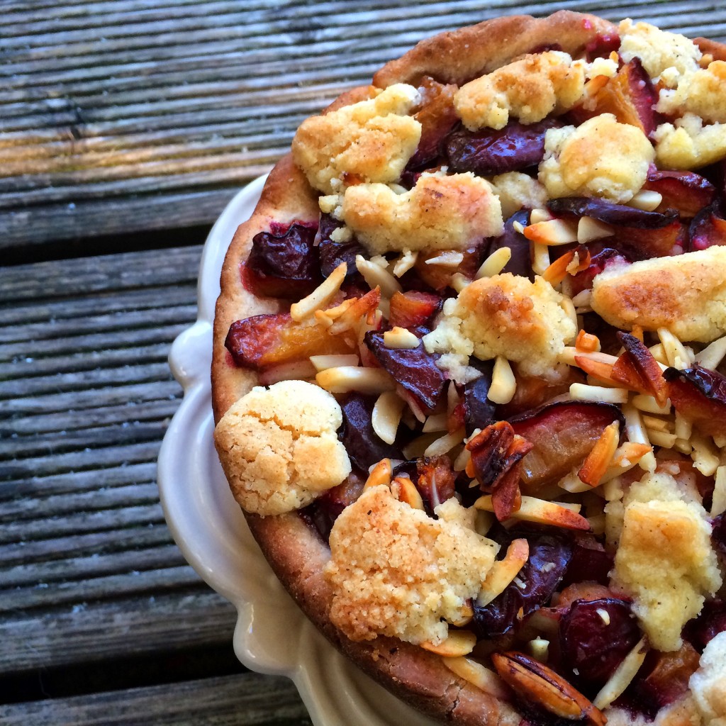 Zwetschgenkuchen mit Zimt-Hefeteig - Holla die Kochfee