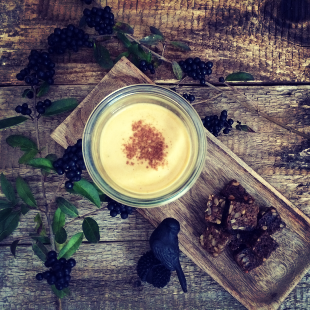 Scharfe Linsensuppe mit Zimt-Croutons - Holla die Kochfee