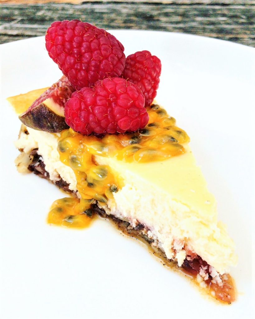 Weltbester Low Carb Cheesecake mit Vanillemandelboden von Holladiekochfee 