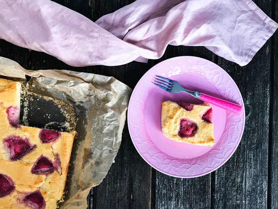 Joghurt-Kokos-Kuchen mit Erdbeeren Low Carb