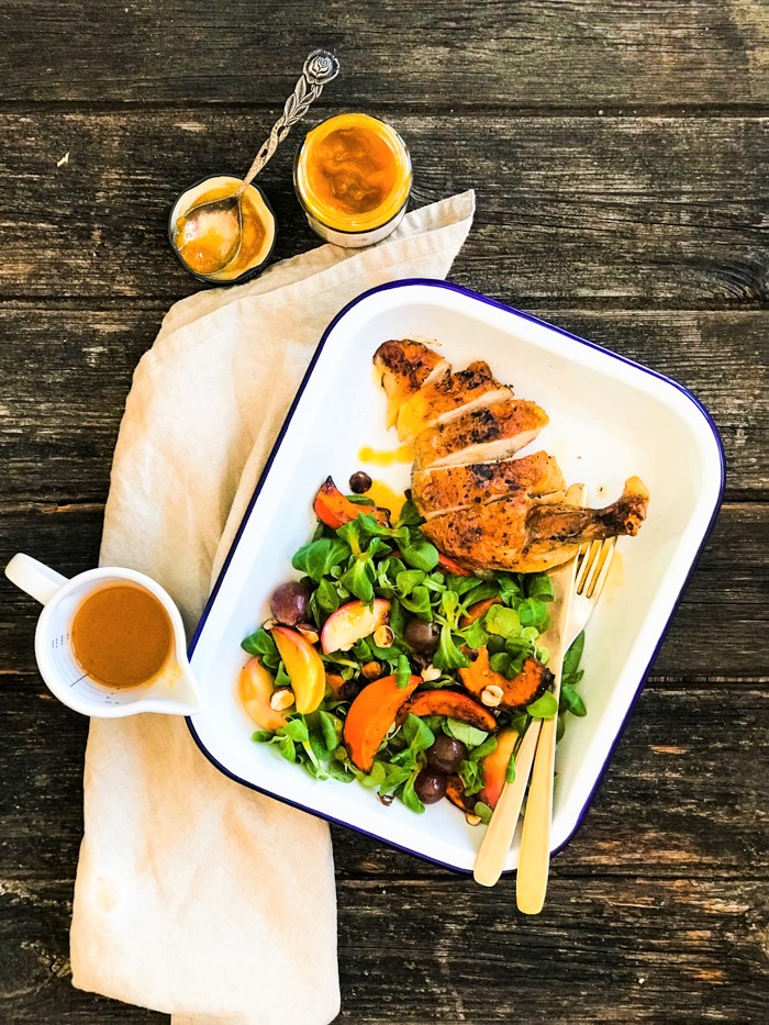 Herbstlicher Salat mit Kürbis, Apfel und Mangodressing - Holla die Kochfee