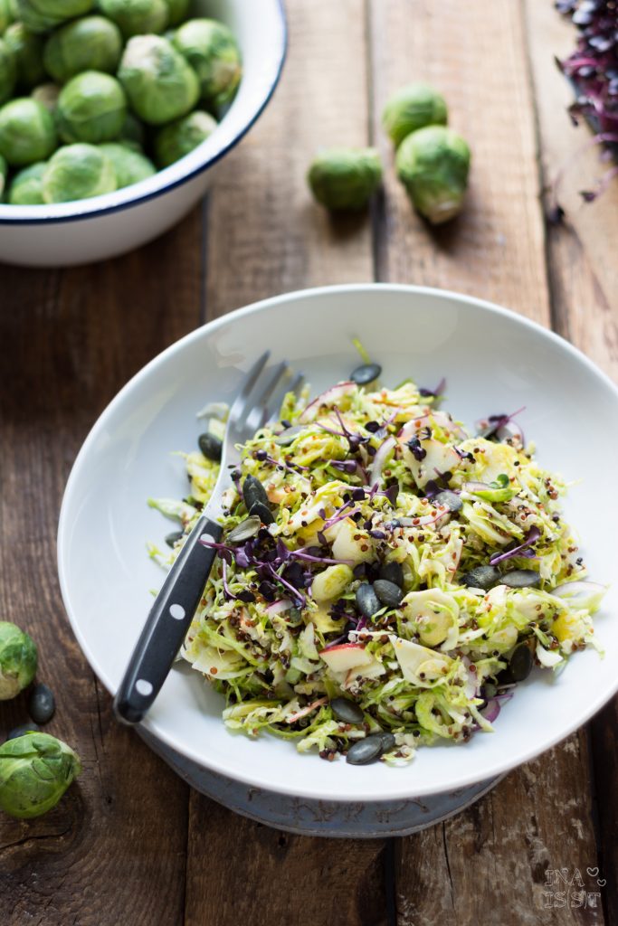 Rosenkohlsalat mit buntem Quinoa und Kresse (Fitter Freitag) - Holla ...