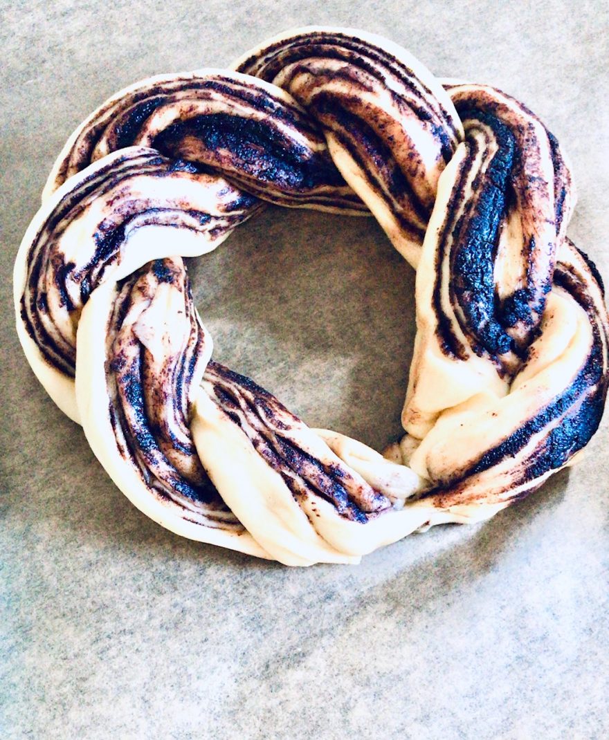 Brioche-Kranz mit Schokolade - Holla die Kochfee Brioche-Kranz mit Schokolade - Holla die Kochfee