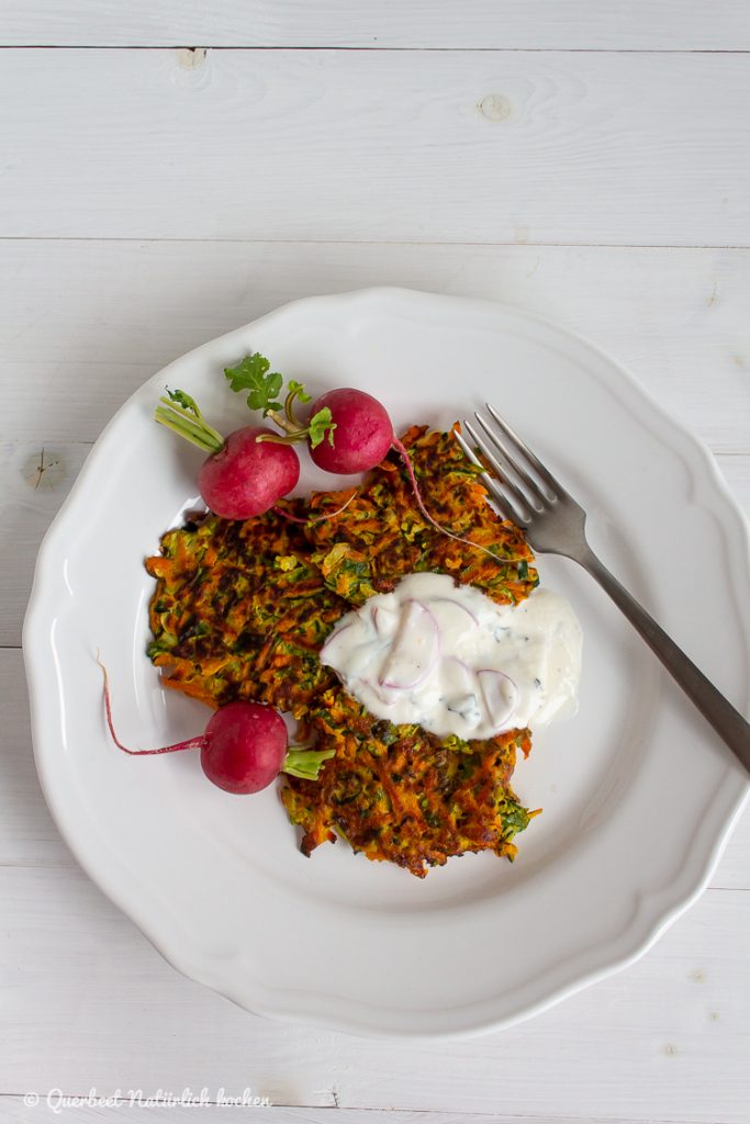 Möhrenpuffer mit Zaziki aus Radieschen