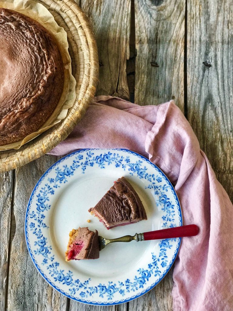 Schokoladen Käsekuchen mit Erdbeeren