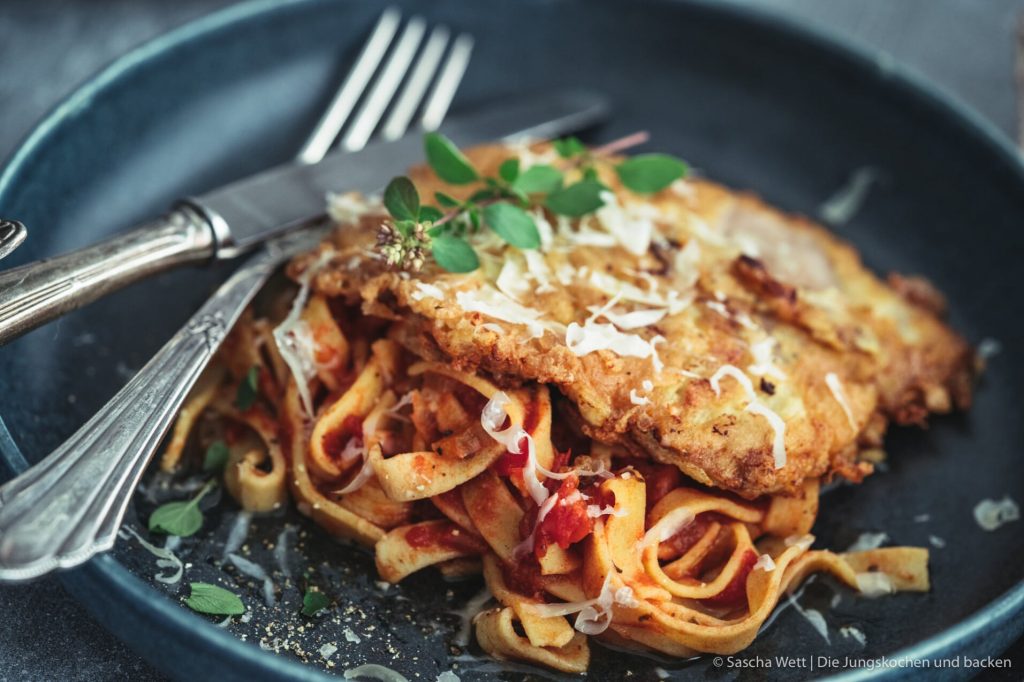 Piccata auf selbstgemachten Kichererbsen-Tagliatelle