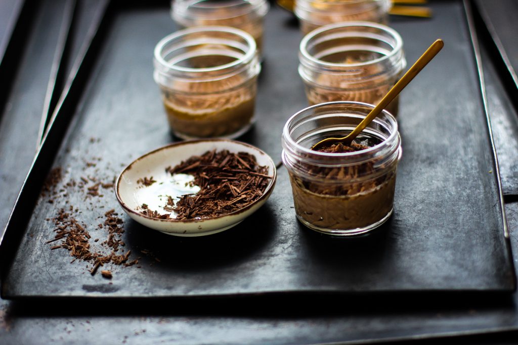Schoko-Quark-Dessert im Glas