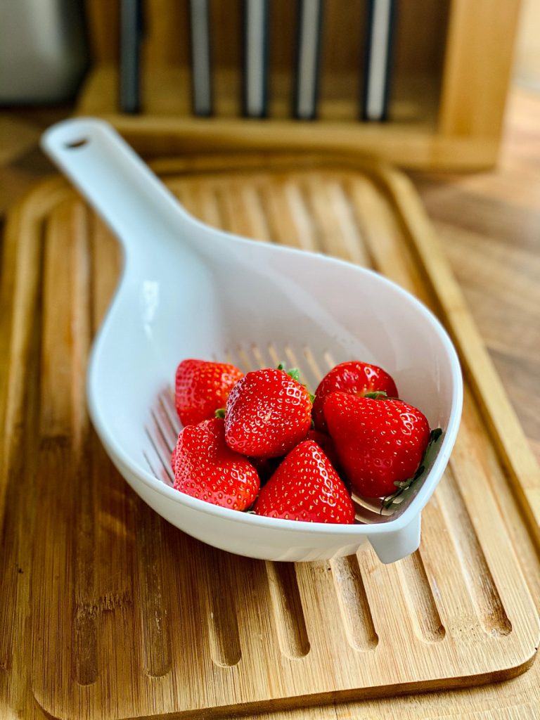 Erdbeeren im Sieb 