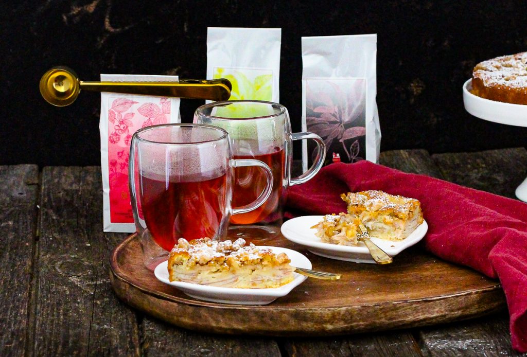 Birnenkuchen und Tee
