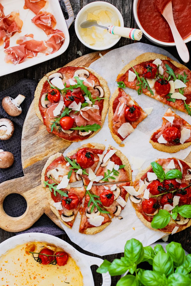 Haferflocken Pizza mit Ofentomaten