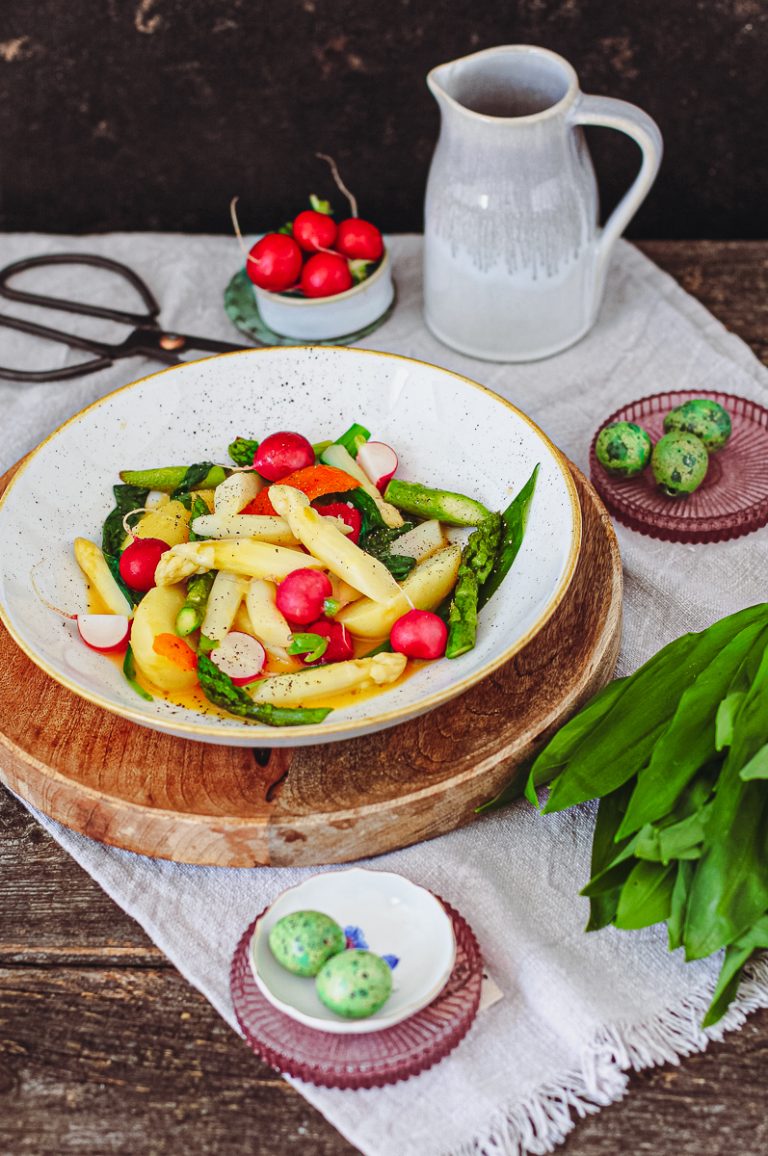 Bunter Spargel mit Bärlauch und Orange für Ostern