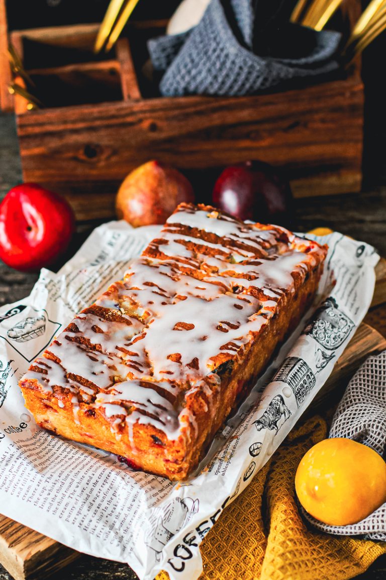Einfachster Pfaumenkuchen der Welt, glasiert mit Zitrone