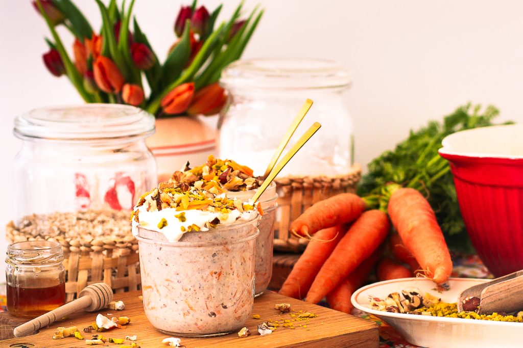 Carrot Cake Overnight Oats - fettarm und köstlich