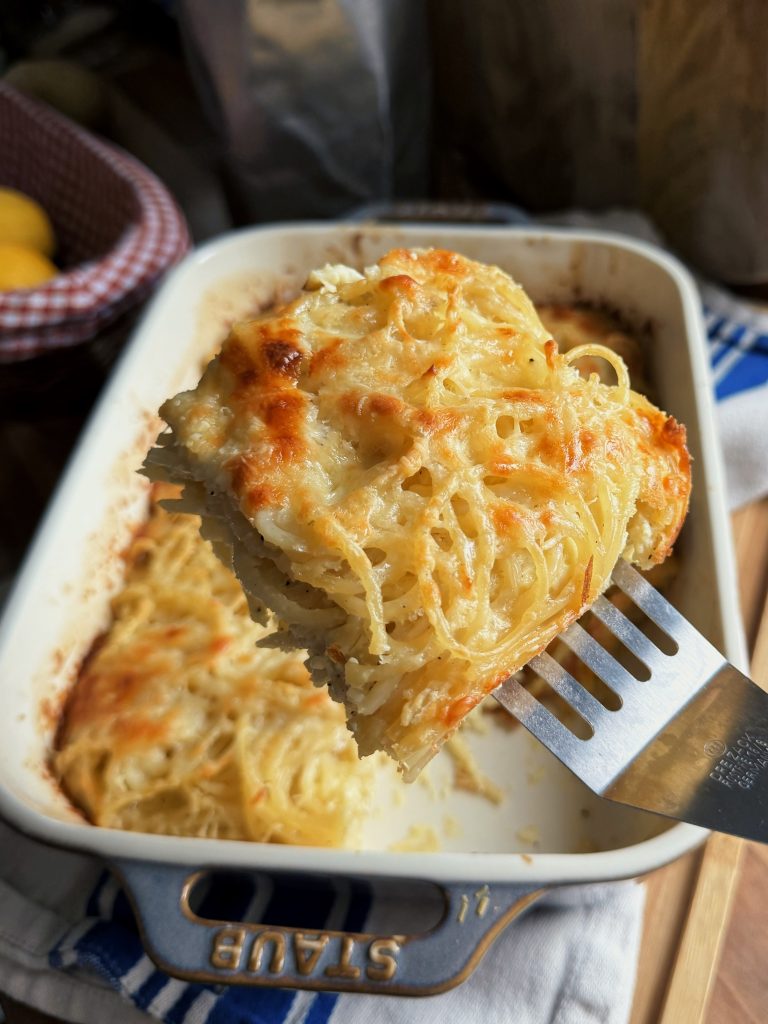Knuspriger Nudelauflauf mit viel Käse