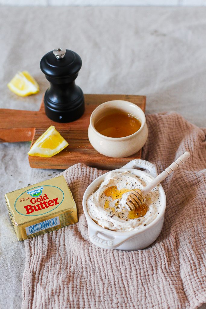 Nussbutter mit Pfeffer und Honig Bayernland