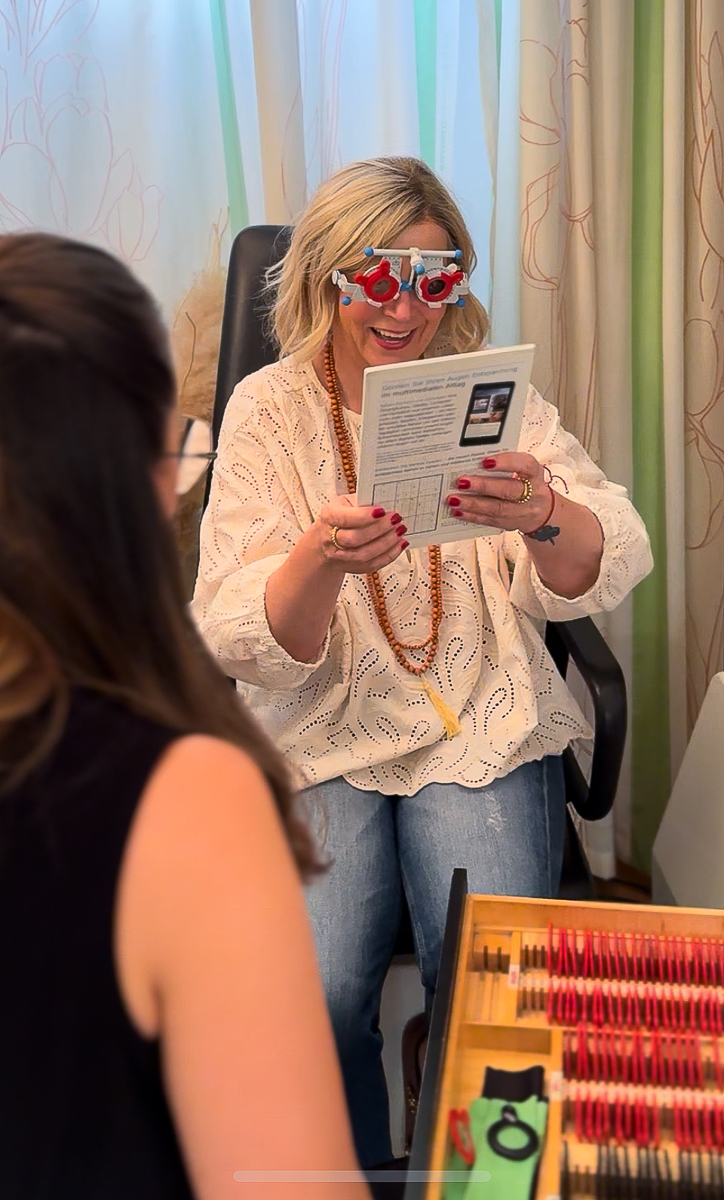 Lesetest für neue Brille bei Besser sehen. in Nürnberg