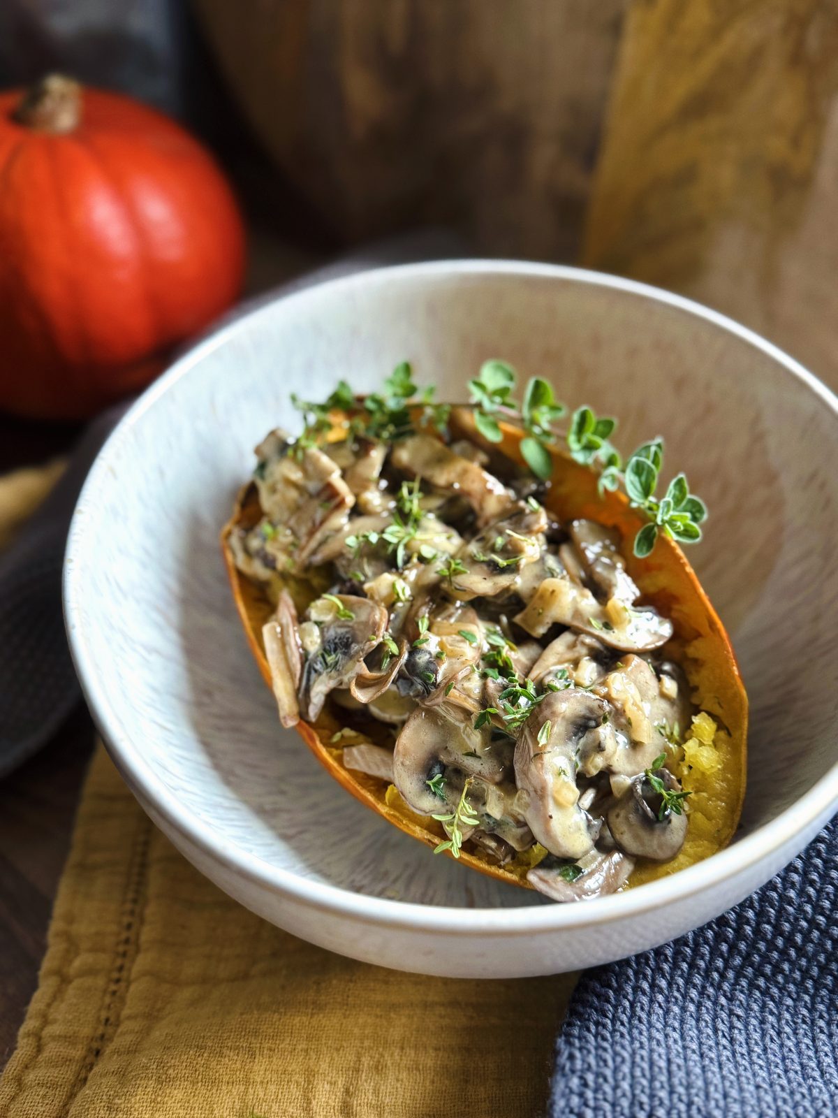 Spaghettikürbis mit Pilzrahmsoße