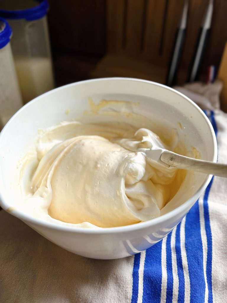 Fluffiger Joghurtkuchen für zwei Zutaten