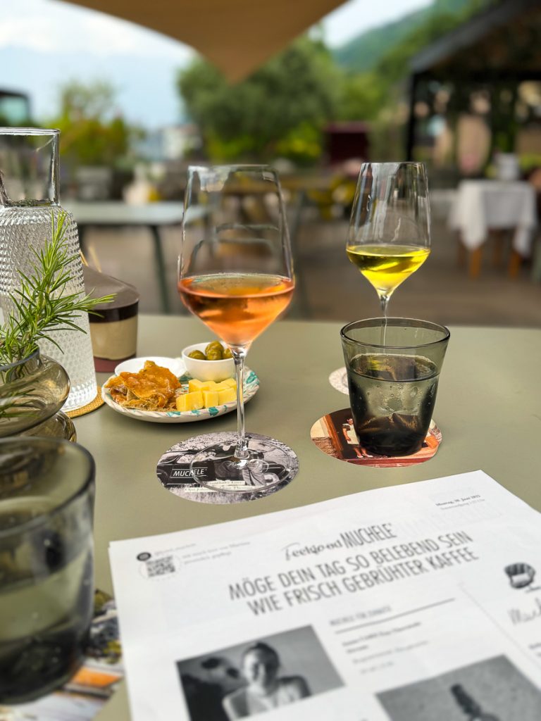 Design Hotel Muchele in Burgstall Südtirol - entspannter Luxus Aperitivo