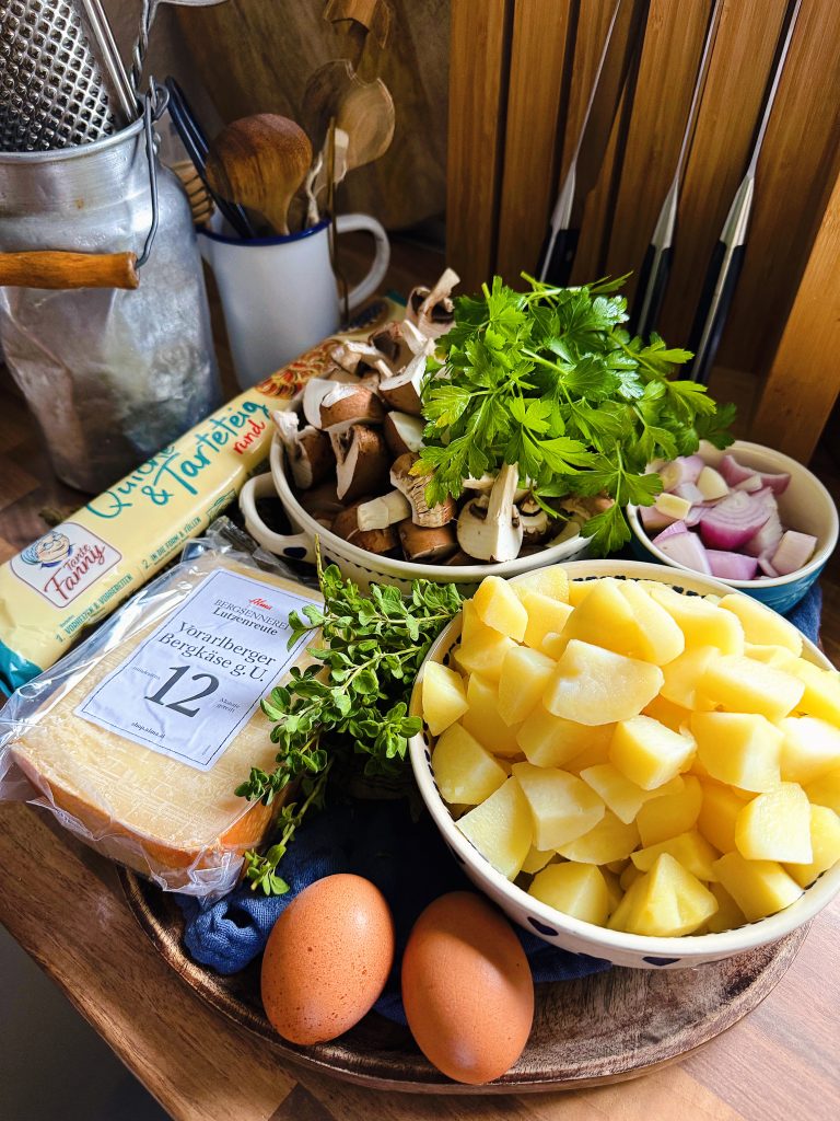 Zutaten für Shepherd's Pie vegetarisch mit Pilzen und Kartoffel-Käse-Haube