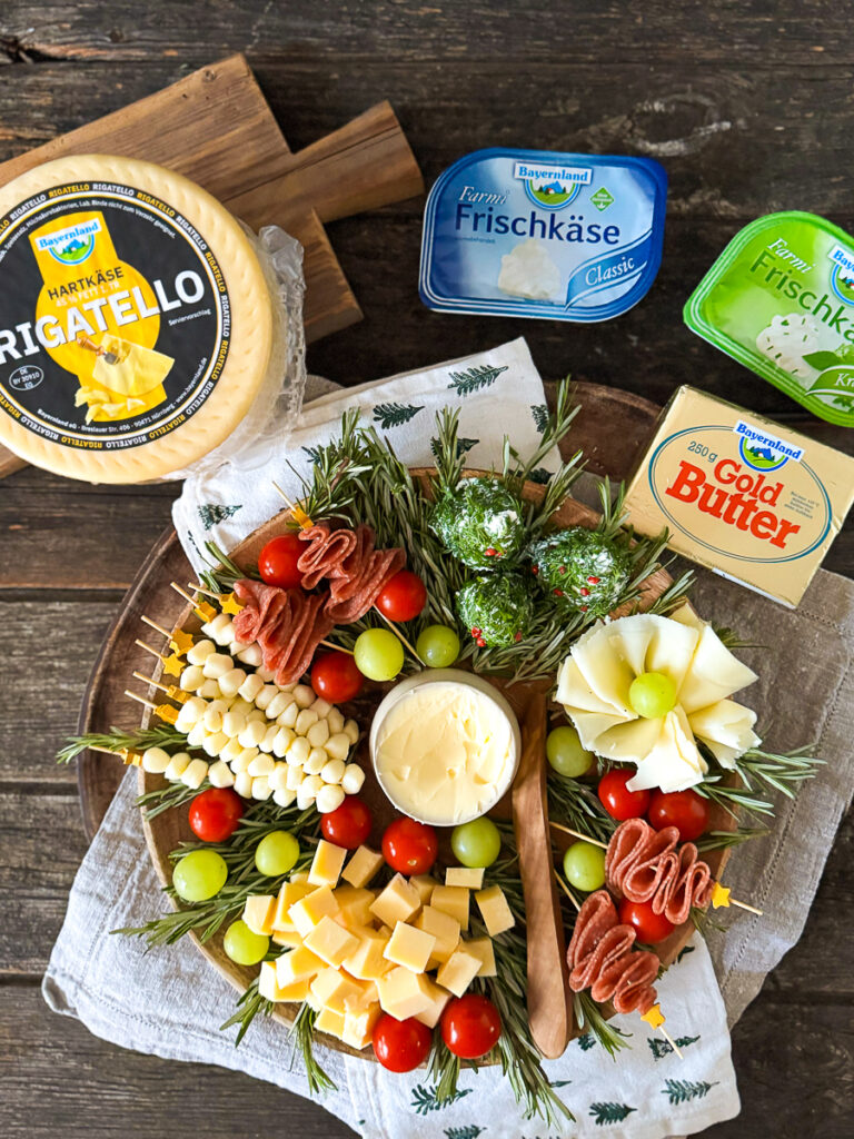 Weihnachtliche Käseplatte