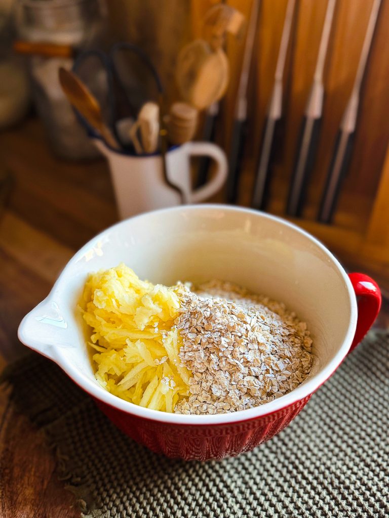 Bircher Müsli Zutaten Joghurt, Haferflocken, Apfel