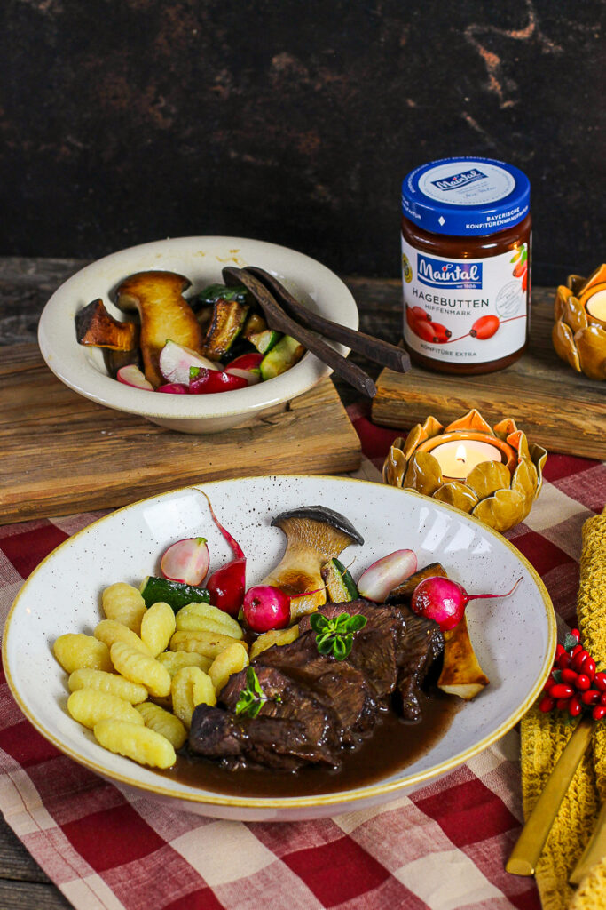 Butterzarte Rinderbäckchen in Rotwein – einfach Schritt für Schritt zubereitet