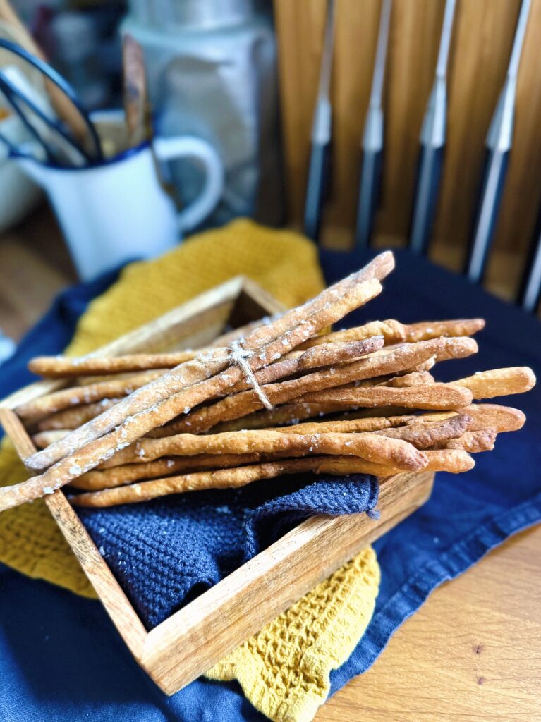 Einfache Grissini: Schnelles Rezept für knusprige Brotstangen