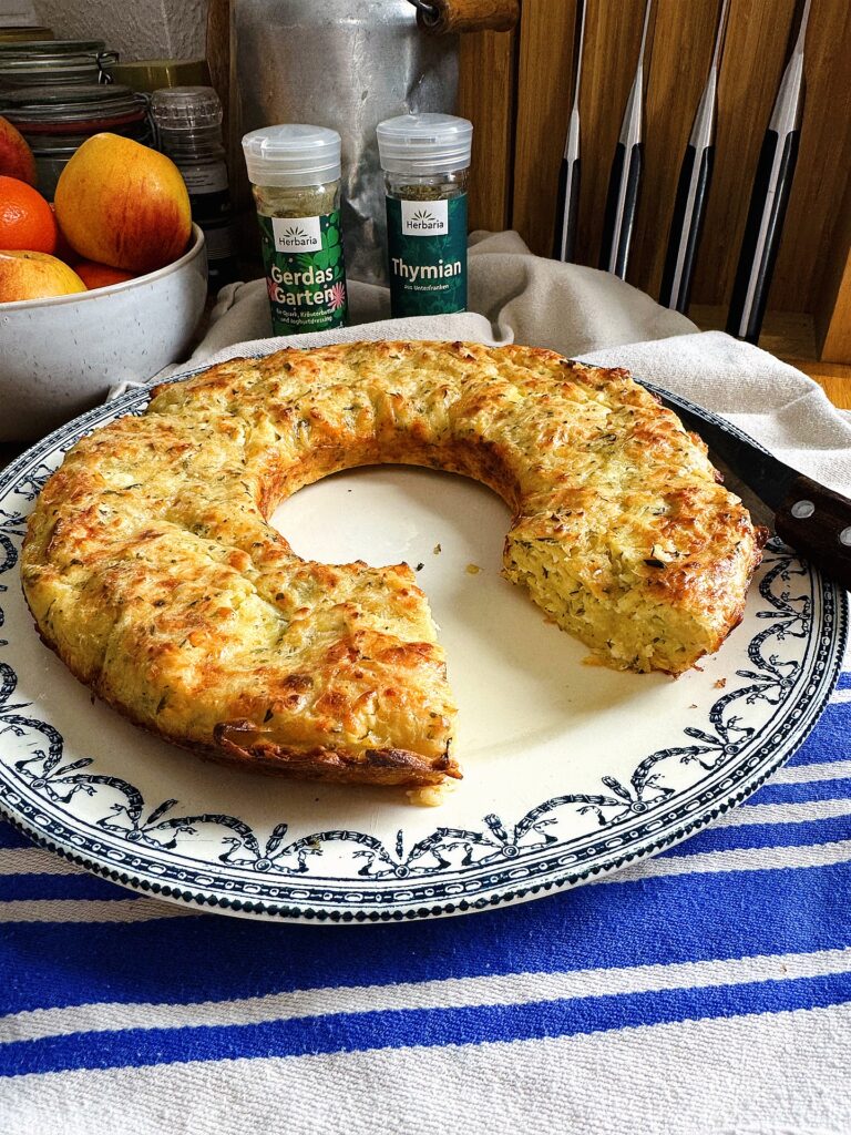 Vegetarischer Börek Auflauf angeschnitten