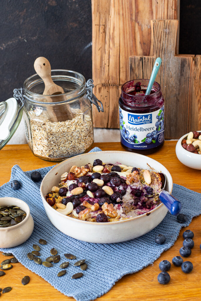 Protein Auflauf mit Skyr und Heidelbeeren