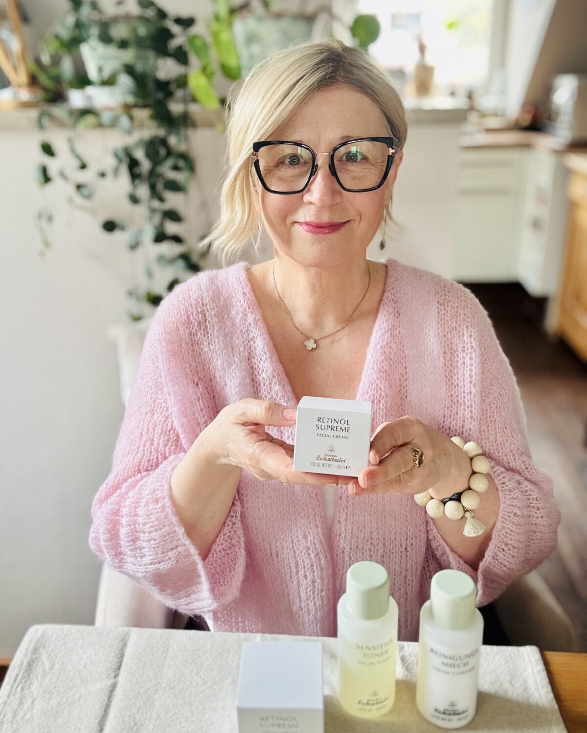 Doctor Eckstein Retinol Supreme und Reinigungsprodukte in Full Size