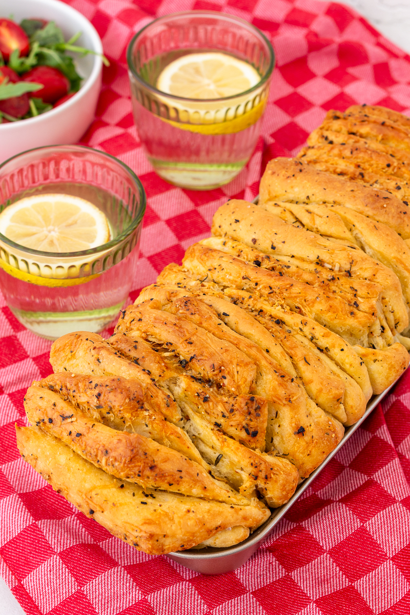 Zupfbrot italienisch mit Hefeteig